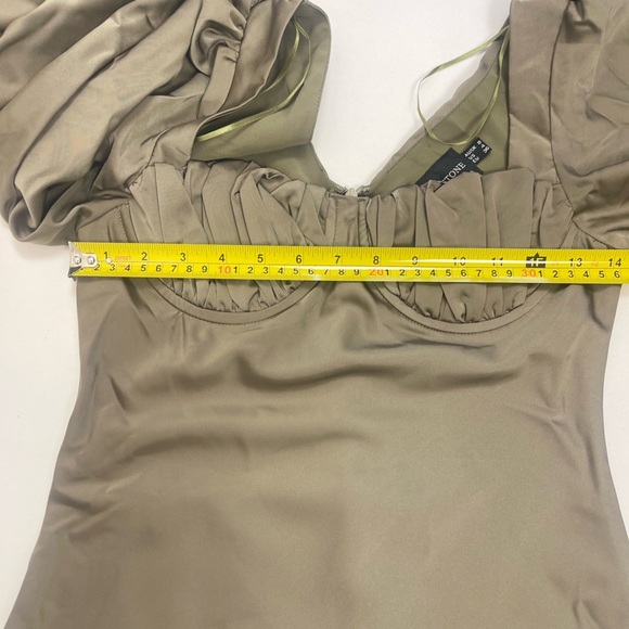 Jagger & Stone Elegant Olive Green Mini Dress with Puff Sleeves. size 4 - Picture 6 of 12